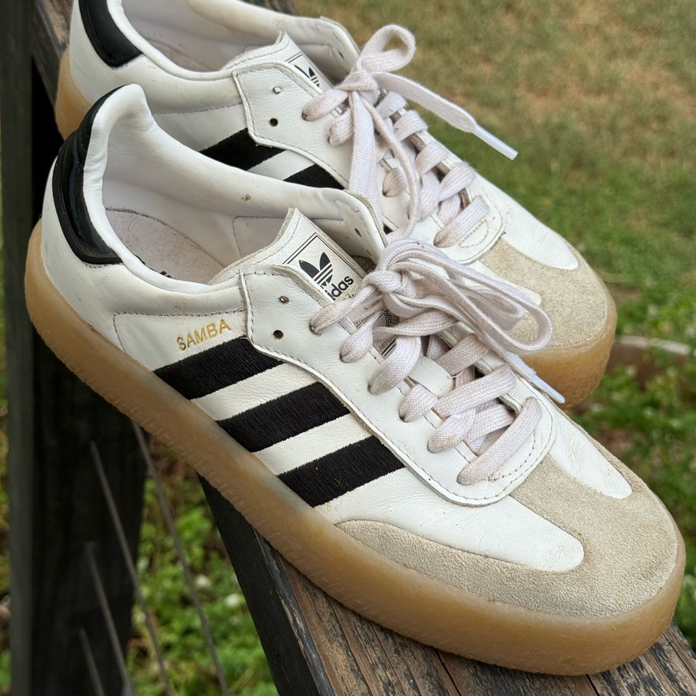 Adidas womens Black and White Shoes Adidas Samba size 9 ( states 8.5)